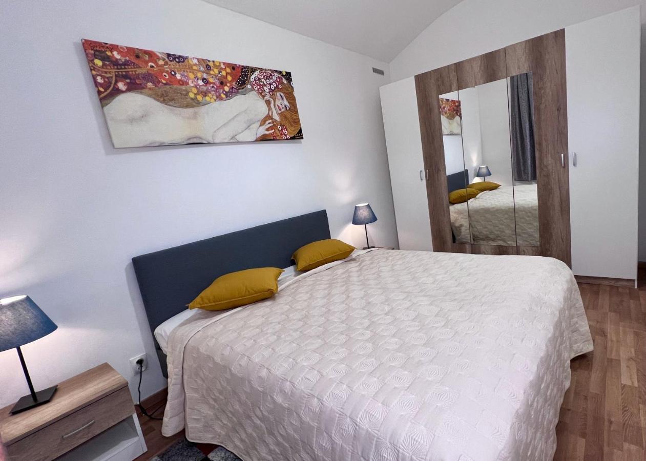 Ground Floor Apartment Prague Luaran gambar