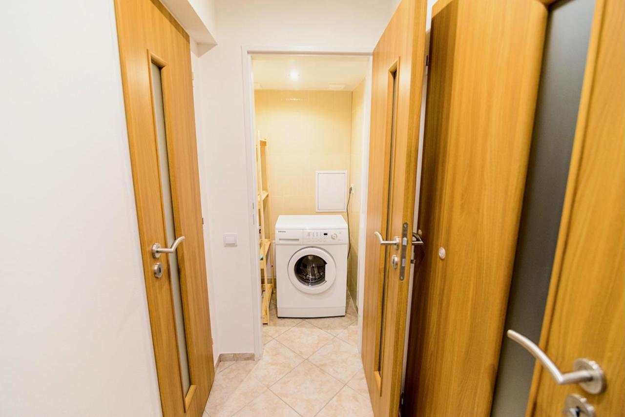 Ground Floor Apartment Prague Luaran gambar