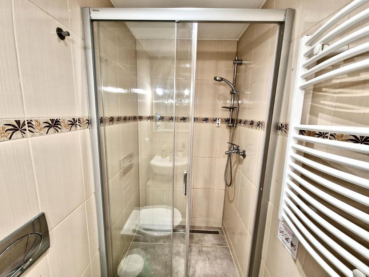 Ground Floor Apartment Prague Luaran gambar